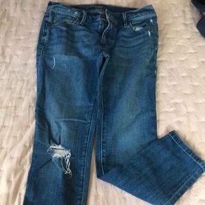 Relaxed fit distressed Jeans